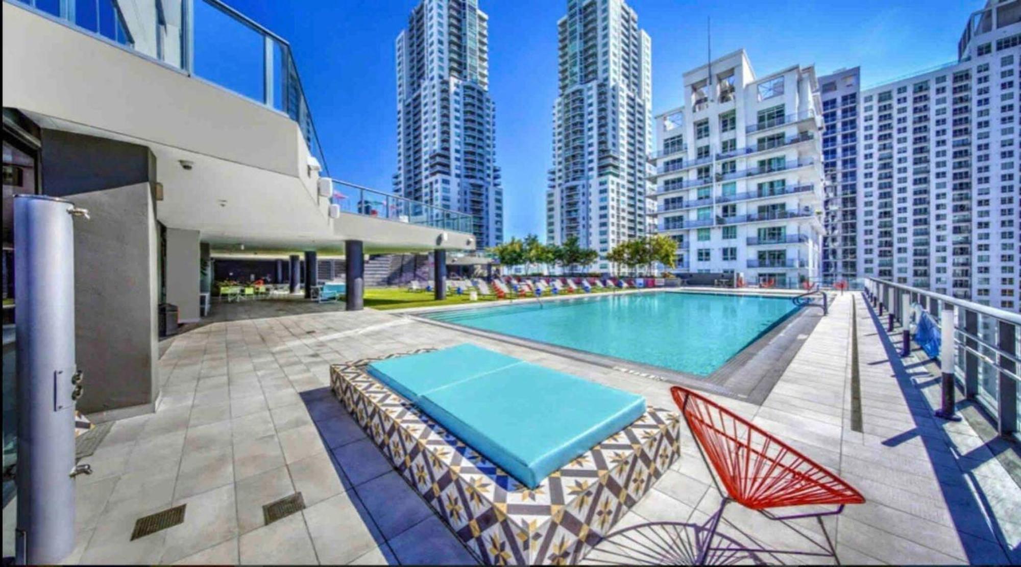 Beautiful Downtown Ocean View. Lägenhet Miami Exteriör bild